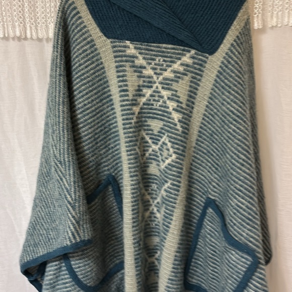 VTG ALAFOSS OF ICELAND OS SHEEP WOOL WINTER PONCHO CAPE COAT Green/Ivory Hood - Picture 5 of 9